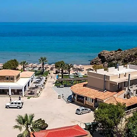 מלון Plaka